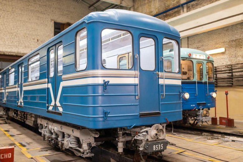 Метровагон еж3