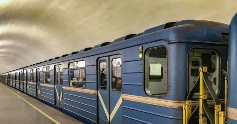 Вагоны метро спб