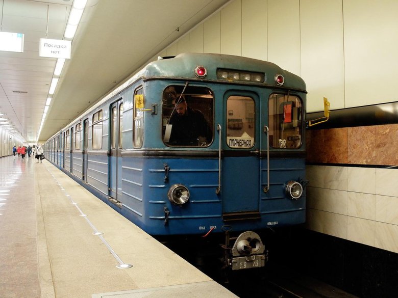 Вагон метро типа еж