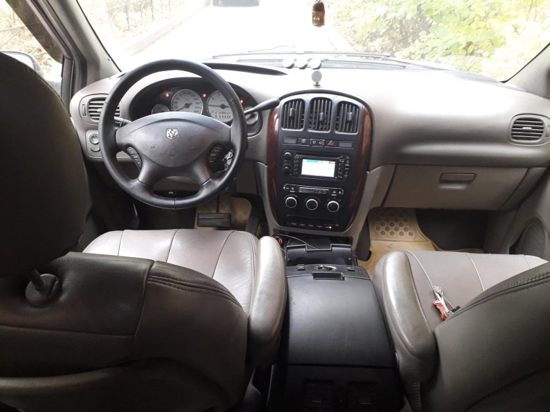 Dodge caravan 2001 салон
