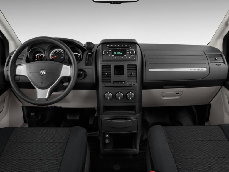 Додж гранд караван 2010