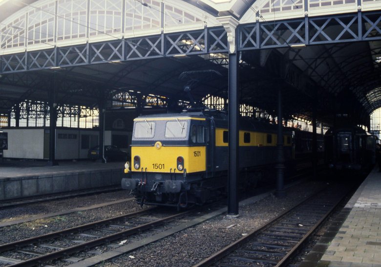 Train stations in the netherlands