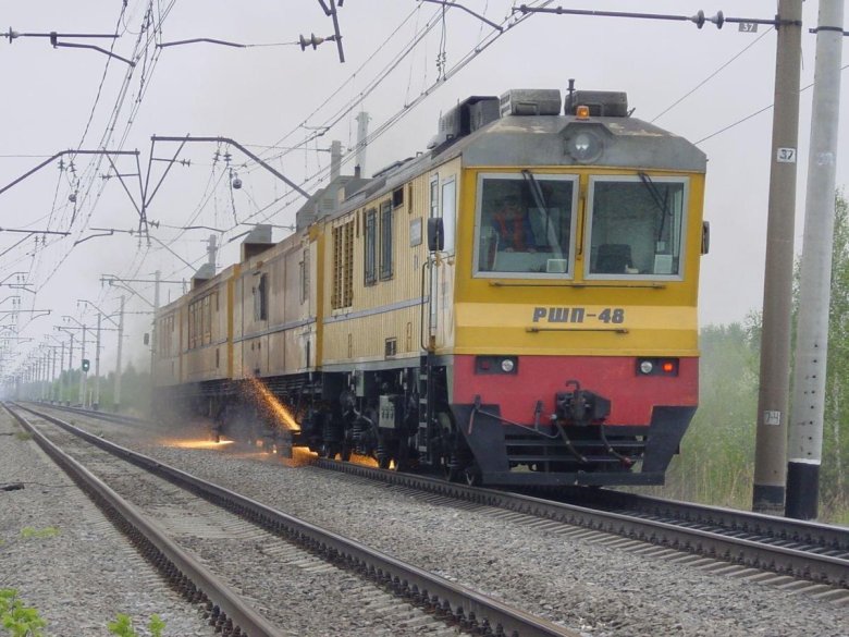 Рельсошлифовальный поезд