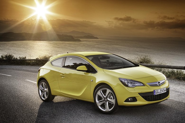 Opel astra gtc 2013