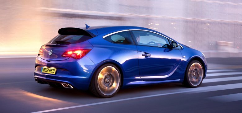 Opel astra opc 2013
