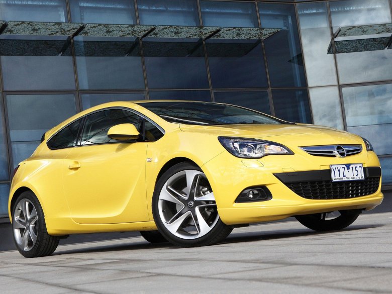 Opel astra gtc 2012