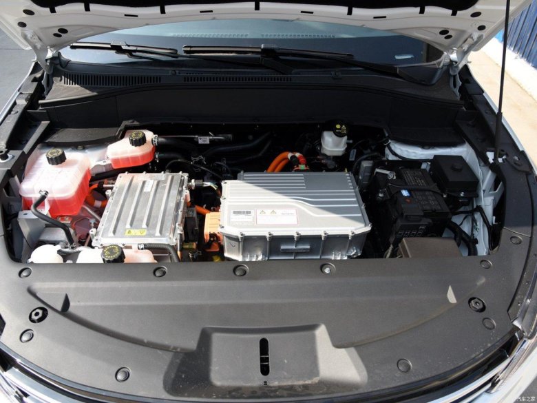 Двигатель автомобиля