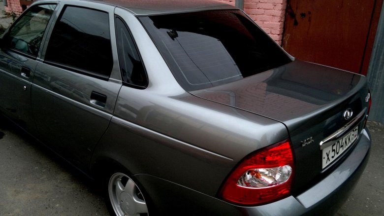 Лада приора седан