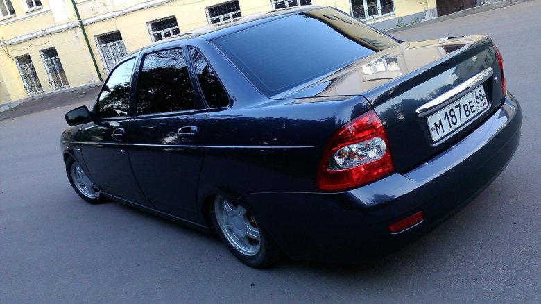 Лада приора седан