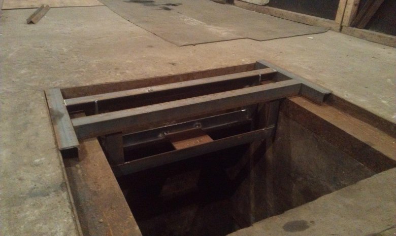 Домкрат траверсный для смотровой ямы