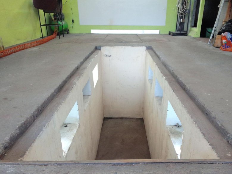 Яма с погребом в гараже