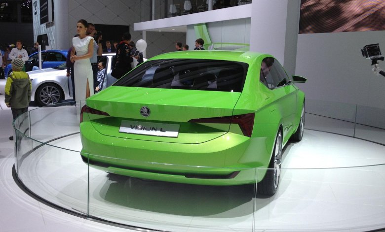 Новая шкода суперб 2022