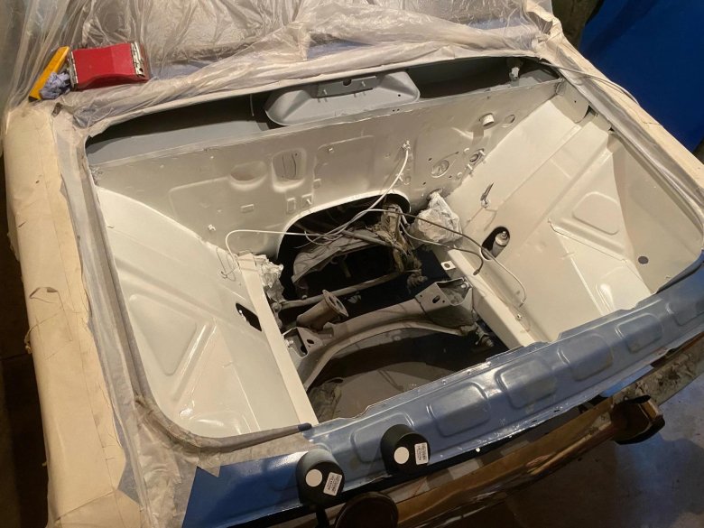 Подкапотка ваз 2106