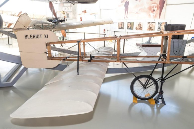 Моноплан bleriot xi