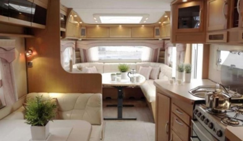 Двухэтажный кемпер автодом