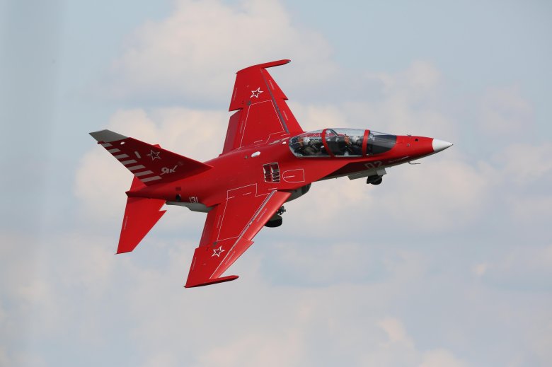 Истребитель як 130