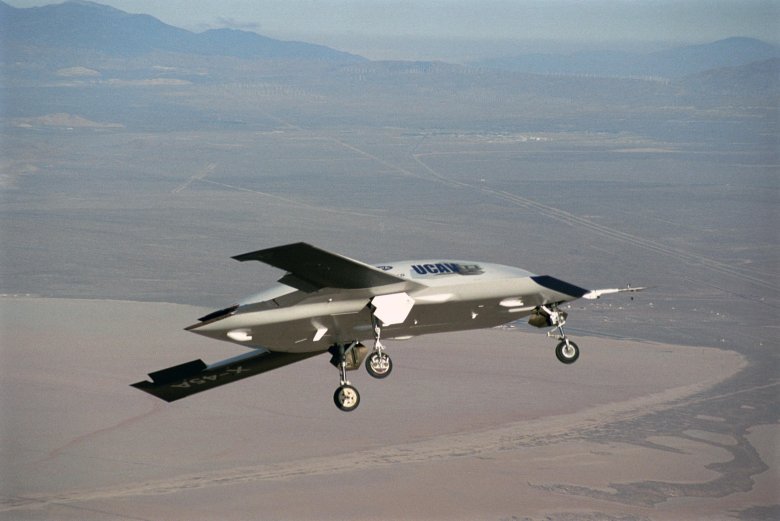 Northrop grumman x-47b беспилотник