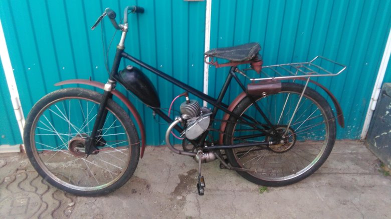 Мопед зиф 16