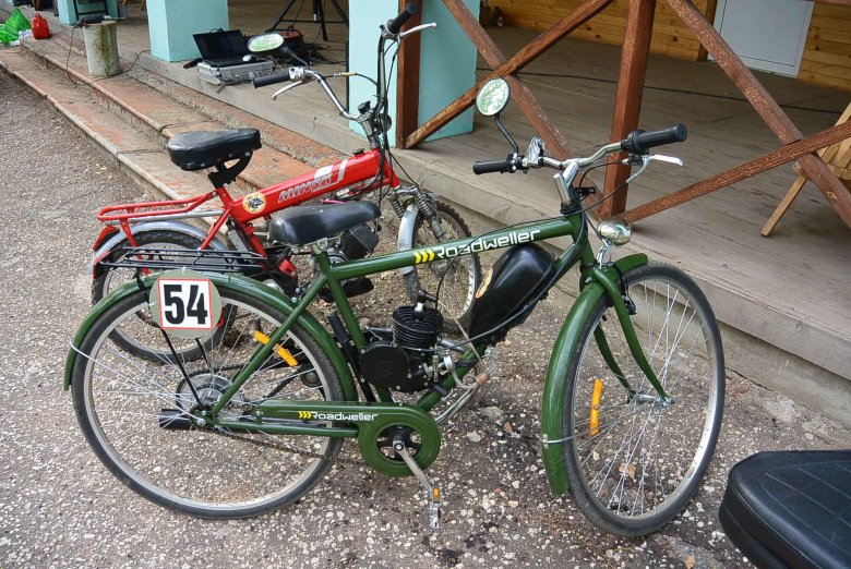 Велосипед с бензиновым мотором