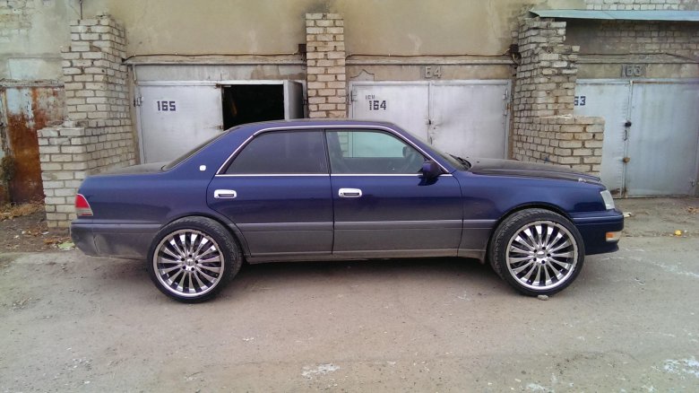 Тойота кроун 1998