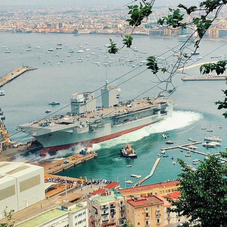 Итальянский авианосец кавур