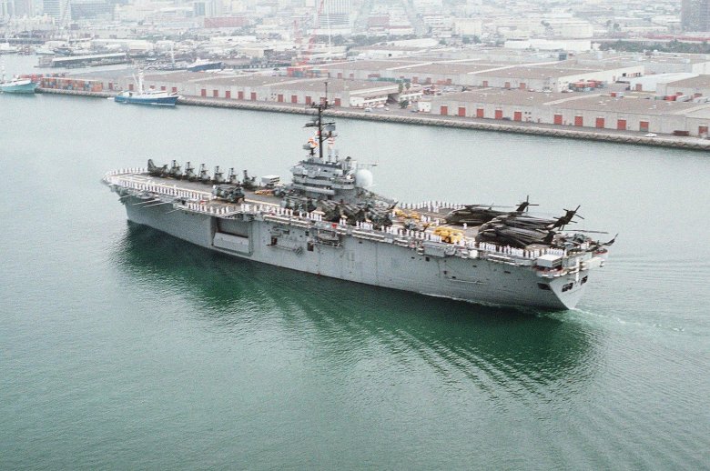 Вертолетоносец иводзима