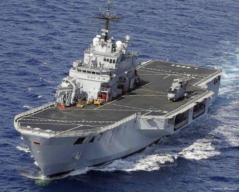 Вертолетоносец phm «atlantico» (a140)