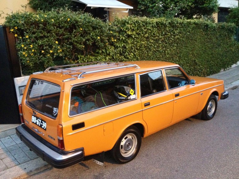 Вольво универсал старая