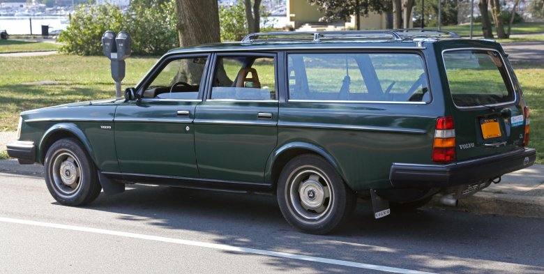 Volvo 240 station wagon