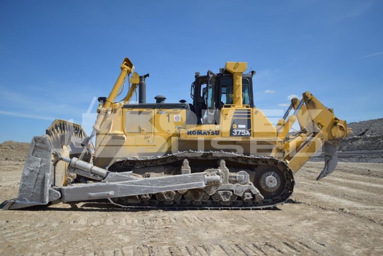 Бульдозер комацу 375