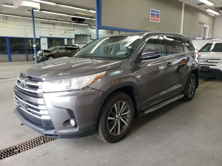 Toyota highlander 2017
