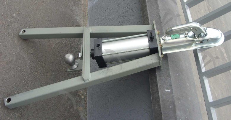 Нагружатель сцепного устройства прицепов