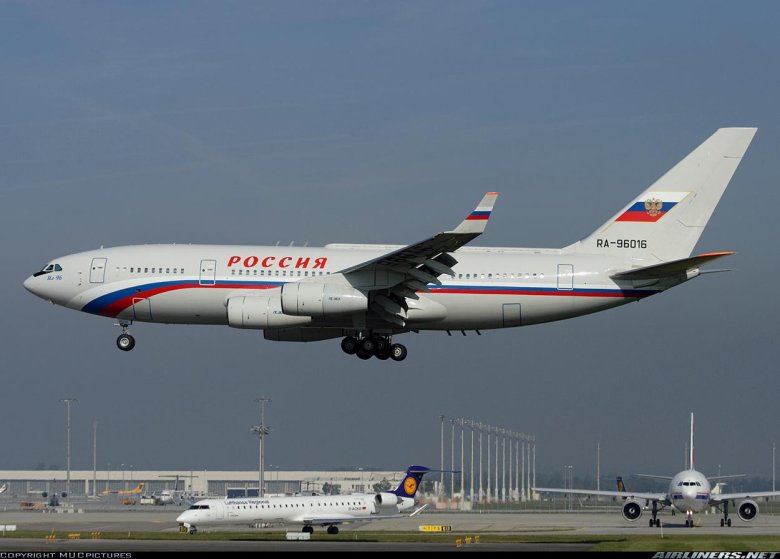 Самолёт ил-96-300