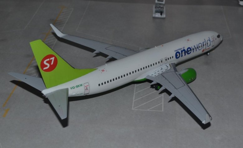 Боинг 737-800 s7