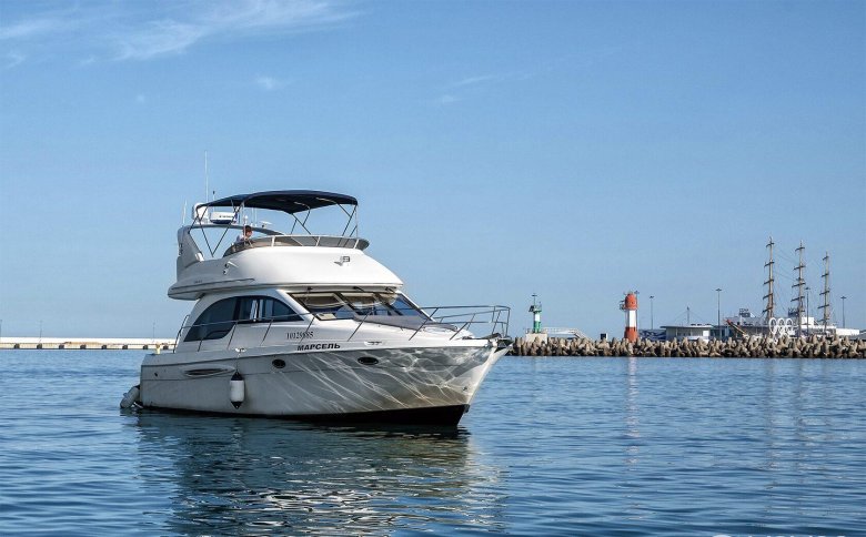 Meridian 341 яхта