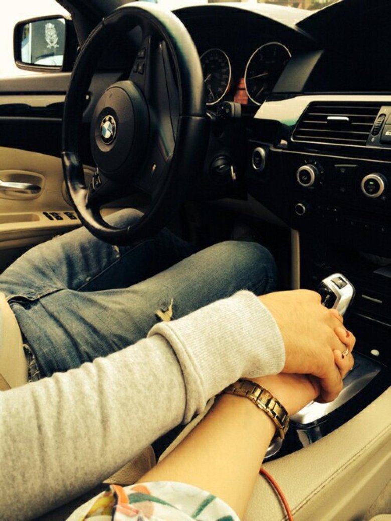 Пара в машине