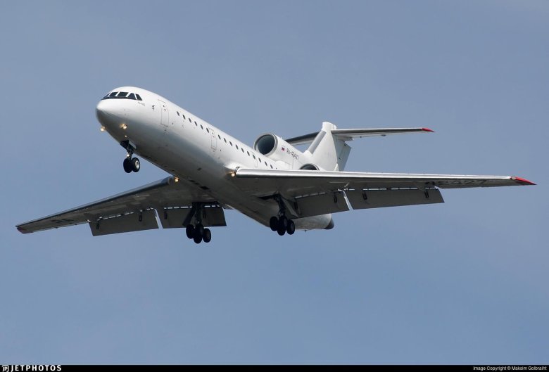 Як 42 красавиа