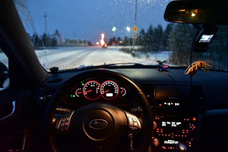 За рулем субару форестер