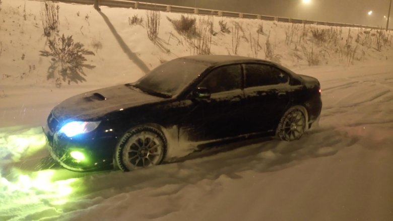 Subaru legacy зима