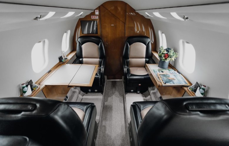 Самолет 45 learjet