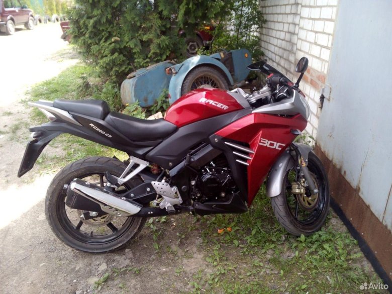 Мотоцикл рейсер 300 кубов