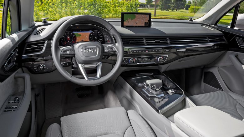 Audi q7 салон