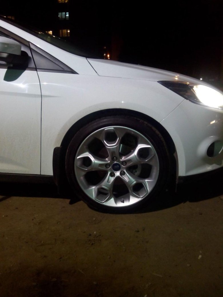 Форд фокус 3 хэтчбек r18