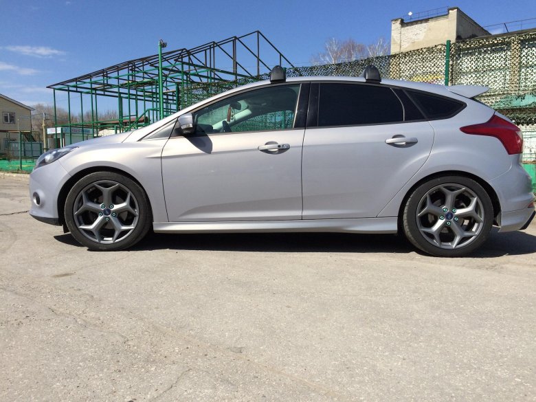 Форд фокус 3 r17