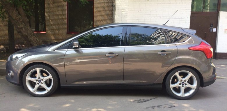 Форд фокус 3 колесо r18