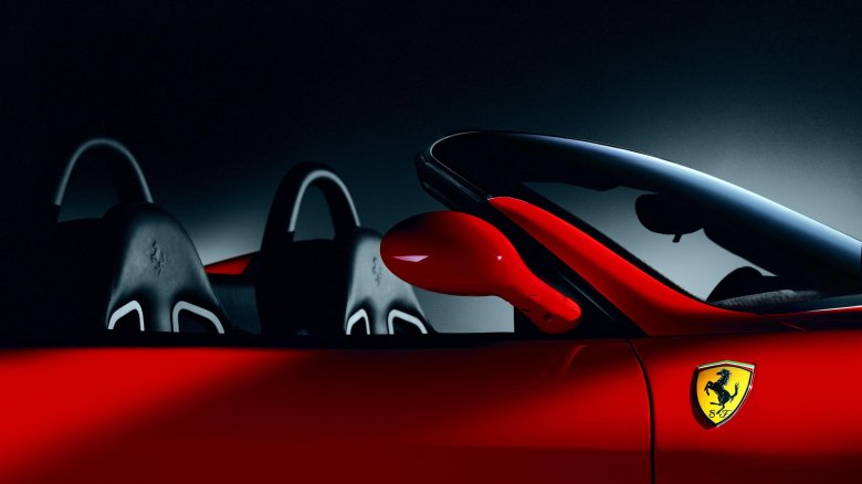 Автомобиль ferrari