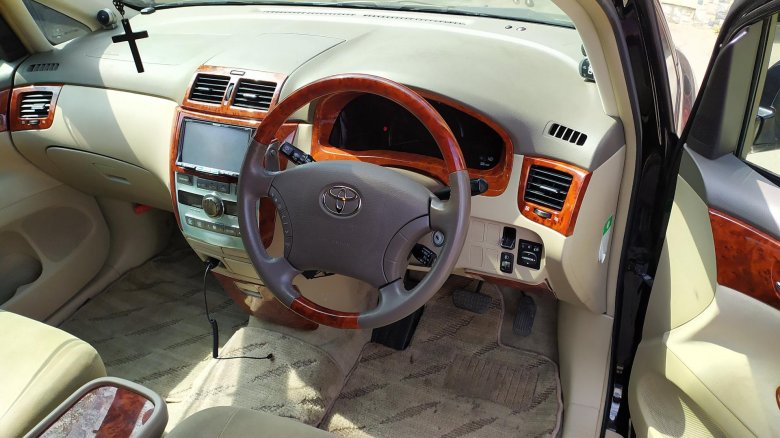 Toyota ipsum 2002 салон