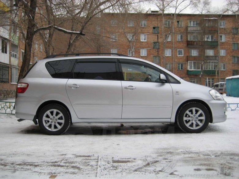 Тойота ипсум 7 местная