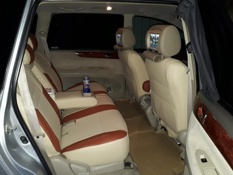 Toyota ipsum 2004 salon