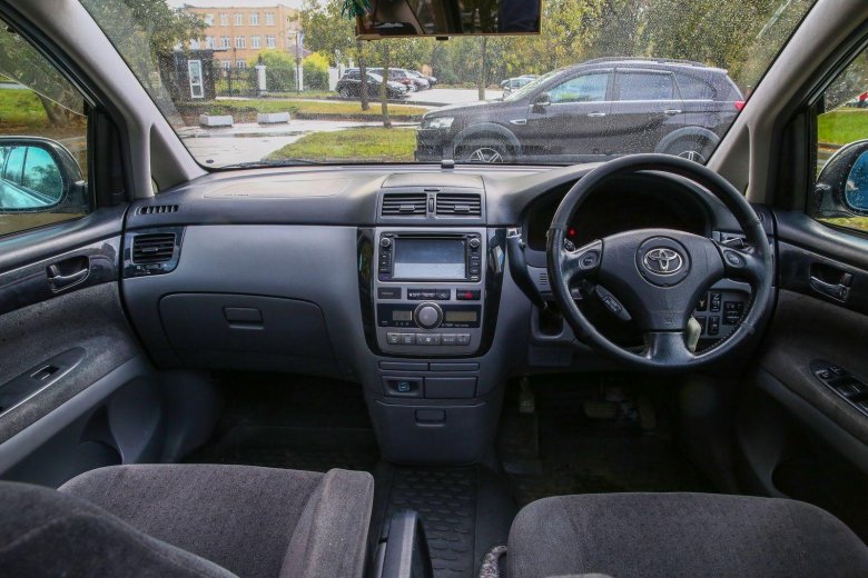 Тойота ипсум 2002